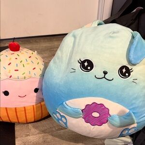 Cute Blue and Pink Plush Toys SQUISHMALLOWS